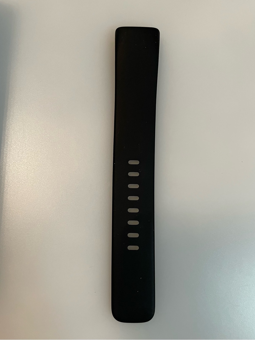 ⭐️ 5/$25 Fitbit charge 5 classic band bottom half